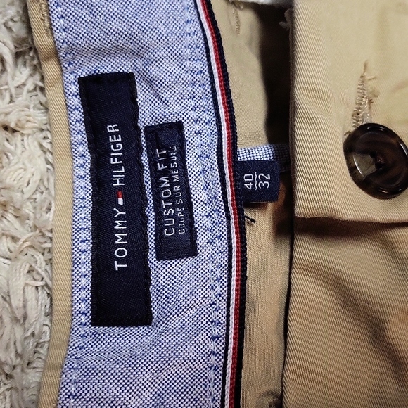 Tommy Hilfiger khaki pants - Picture 2 of 4